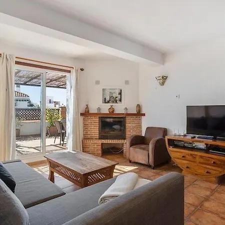 1 Bedroom Penthouse With Pool Access, Centre Apartmán Nerja