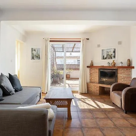 Apartmán 1 Bedroom Penthouse With Pool Access, Centre Nerja