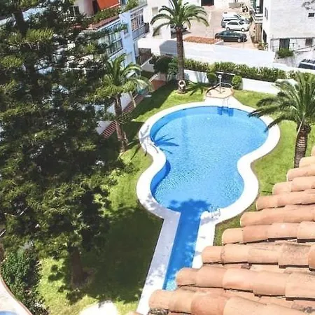 Apartment 1 Bedroom Penthouse With Pool Access, Centre *