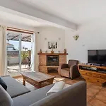 1 Bedroom Penthouse With Pool Access, Centre Apartment Nerja