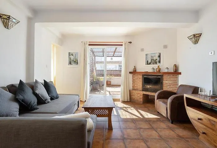 Apartament 1 Bedroom Penthouse With Pool Access, Centre Nerja