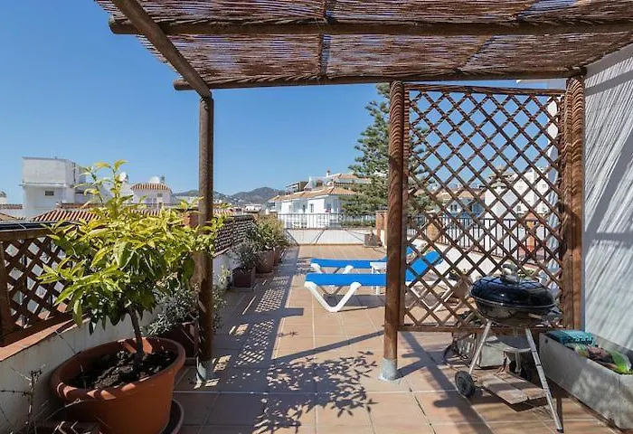 Apartament 1 Bedroom Penthouse With Pool Access, Centre Nerja