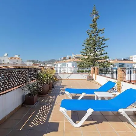 1 Bedroom Penthouse With Pool Access, Centre Apartman Nerja