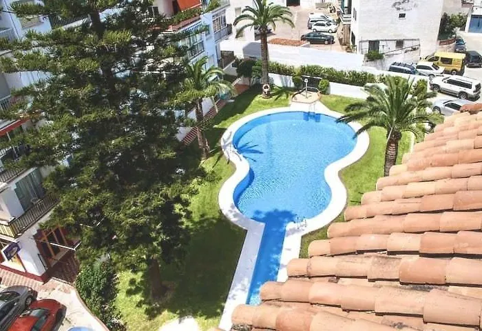 شقة 1 Bedroom Penthouse With Pool Access, Centre *